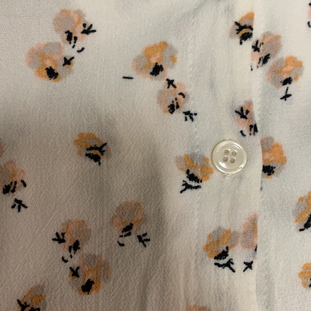 Button top - Picture 3 of 3